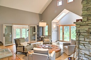 Living Room | Fireplace | Smart TV