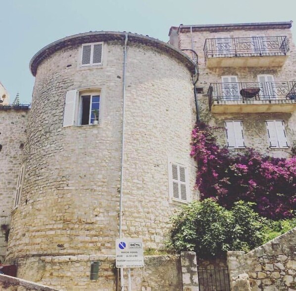 The beautful apartment building which is an Historical Monument. 
