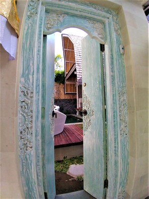 crafted door in balinese style
