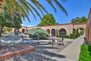 Community Amenities | Fitness Center | Hot Tub | Single-Story Townhome