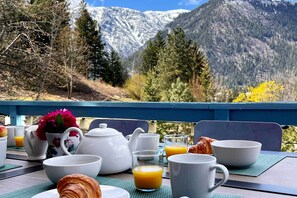 Outdoor Space w/ Mountain Views