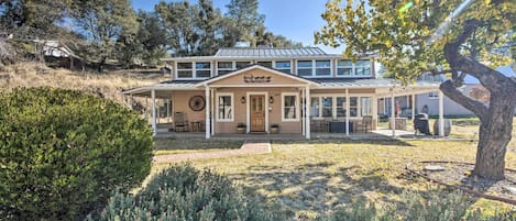 Mariposa Vacation Rental | 4BR | 2BA | 2,723 Sq Ft | Steps to Access