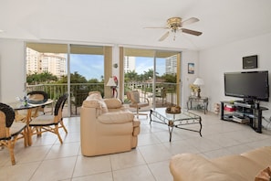 Living Room / Dining Room