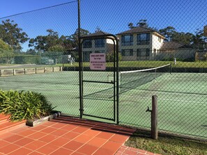 Community tennis court