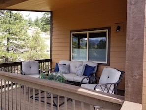 Sitting/relaxing area with beautiful views & large rock outcroppings on the side