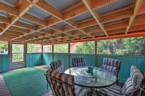 Screened Porch