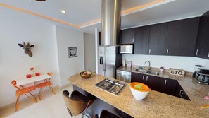 Condo - Image 4