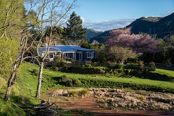 Mahaanui Cottage