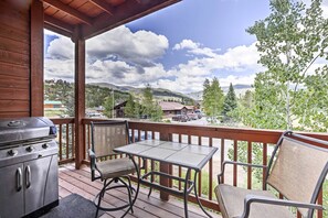 Deck | Gas Grill