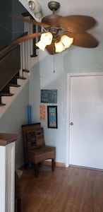 Rustic/Beachy Apartment Steps from the Beach in Belmont Shore area of Long Beach