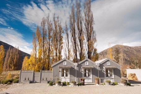 BOATHOUSE