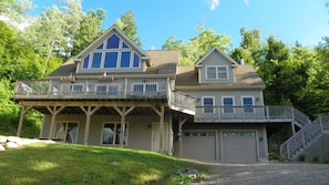 Deluxe 4 bedroom home in the White Mountains of New Hampshire