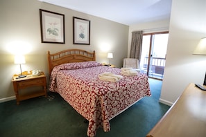 Master Bedroom at your Deer Park vacation rental near Loon Mountain