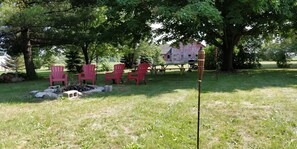 Back Yard / Fire Pit