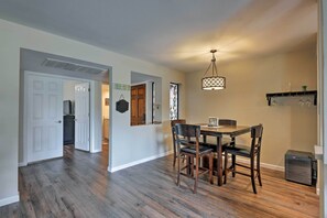 Dining Area | Dishware/Flatware