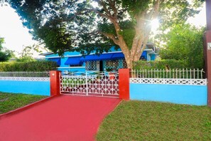 Welcome to your Island Home Away From Home!
