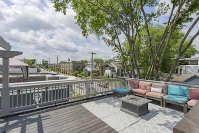 Downtown Music City with Skyline View-ROOFTOP DECK