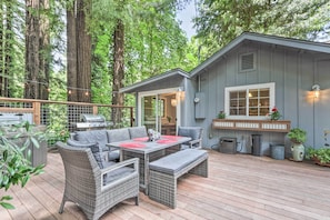 Private Deck