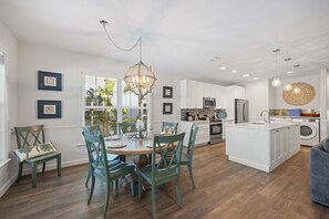 Round dining table seats 6 - 8 people