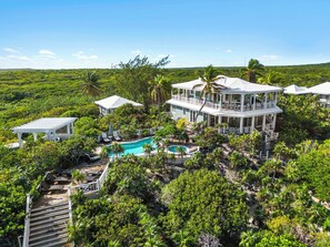Bahamian compound , 360 degree  sea views, breeze ,sun, shade,sunrise to sunset 