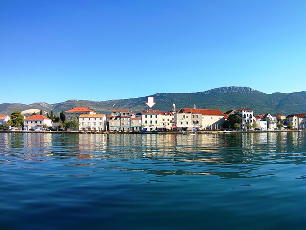 Our house is situated just on the coastline in the center of Kaštel Stari