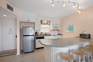 Kitchen with Breakfast Bar