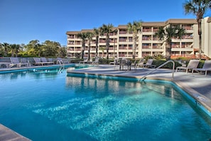 Community Outdoor Pool