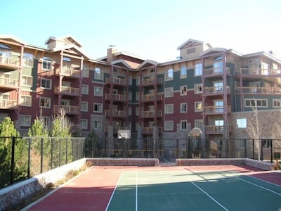 Westgate 1BR Ski in/out at Core of Canyons Village. Great View, Pools & Hot Tubs