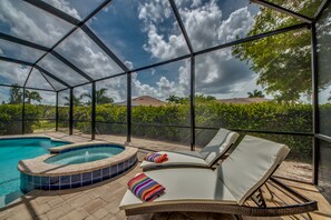 Heated pool and spa vacation rental in Cape Coral, Florida