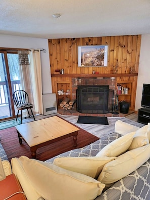 Living room with fireplace