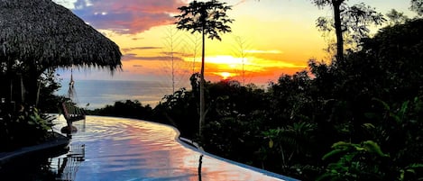Playa Espadilla sun set, Elephant Rock & Manuel Antonio National Park.