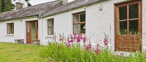 Traditional Irish cottage