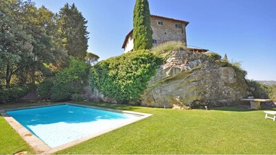 Villa Petra ist eine schöne Villa mit Schwimmbad im Herzen des Chianti 