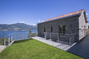 Private garden and view of the lake
