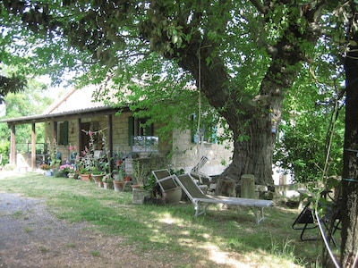 FANTASTIC RURAL FULL HOUSE WITH RELAX IN HILL WITH SWIMMING POOL AND SAUNA