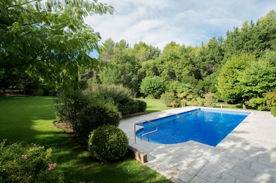 Spacious villa in superb gardens in one of France's prettiest villages