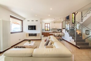 Living and dining room