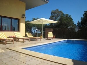 Plenty of space for eight sun loungers