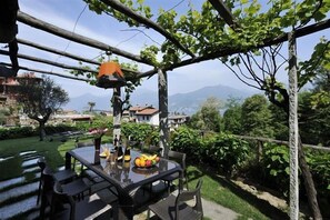 Jardín privado con vistas al lago