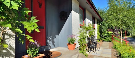 The Bridge Suite private guest entrance and patio