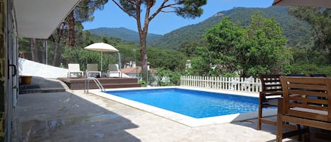 Villa Rosamar - Canyet de Mar
700 meters from the ebach