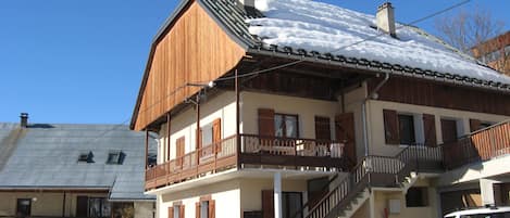 La maison. La bergère se trouve au rez de chaussée