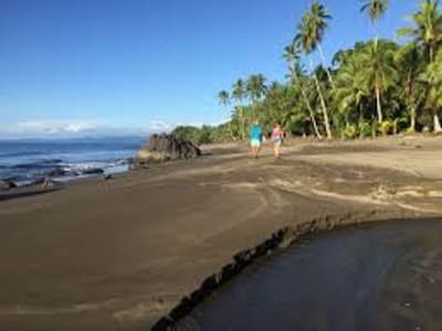 Habitación privada con aire acondicionado muy cerca al centro y la bahia