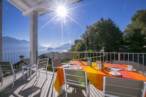 Pirvate terrace with amazing lake view