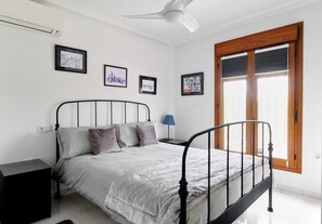 kingsize bed 