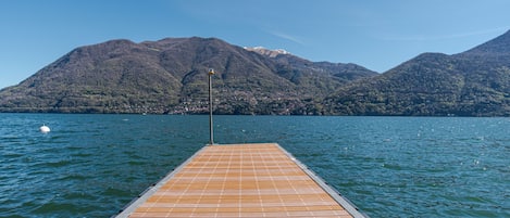 Vista sul lago