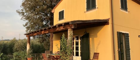 Casa lato vigneto.