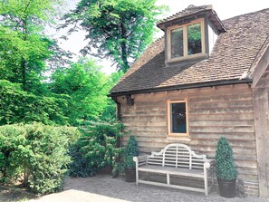 Private courtyard 