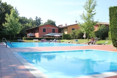 Gardasee – reizende Wohnung in einer Wohnanlage mit Pool