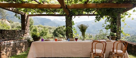 Outdoor dining